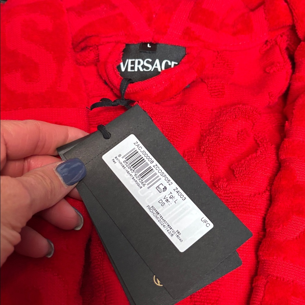 NWT Versace Red and Gold Patterned Robe - Picture 8 of 12